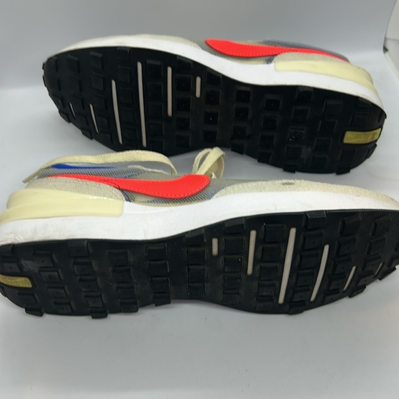 Nike Men's Blue and Cream Sneakers - Picture 14 of 15